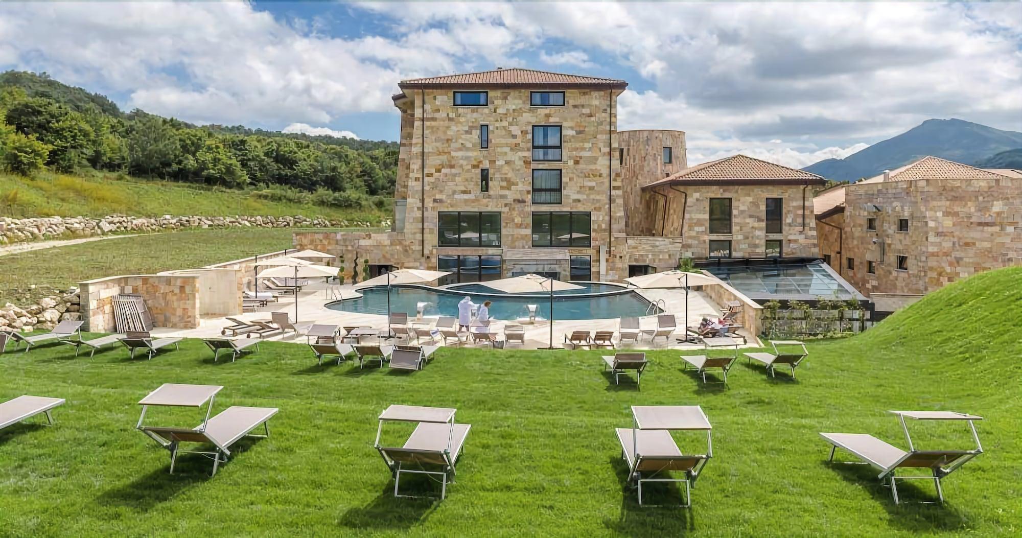 Aqua Montis Resort & Spa Rivisondoli Buitenkant foto